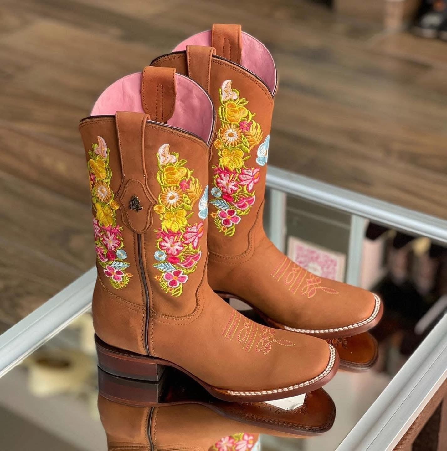 Bota vaquera para dama de piel modelo Mimosa